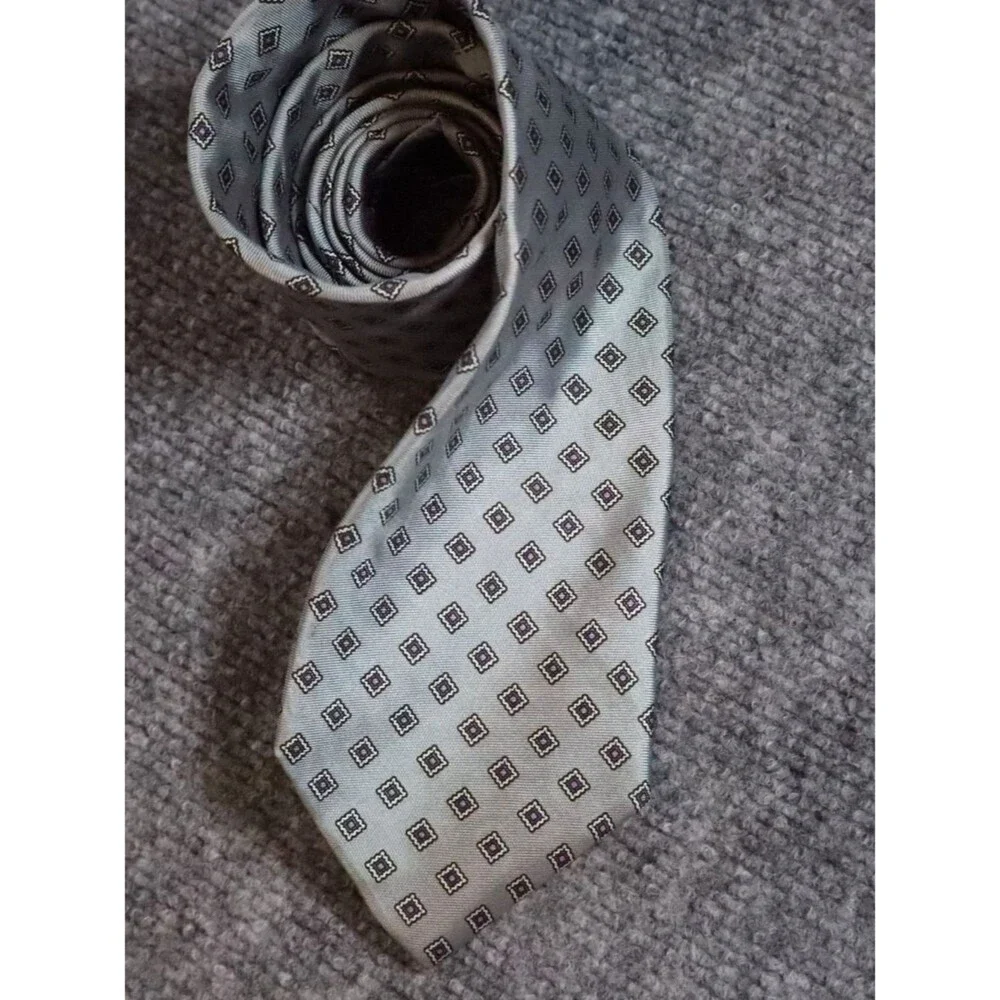 Oliver Hunt Mens 100% Silk Tie Gray Diamond Geometric Classic Necktie